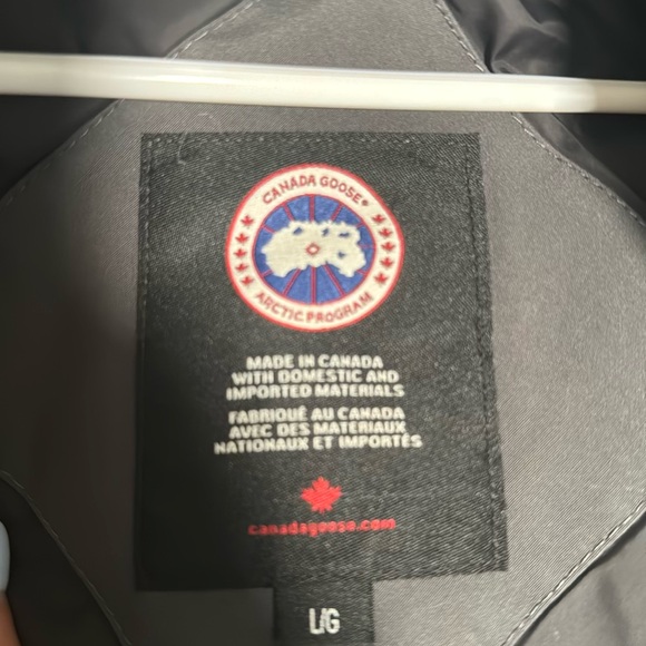 Canada Goose Parka - Picture 4 of 8